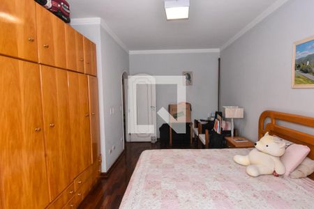 Casa à venda com 660m², 3 quartos e 6 vagas Casa à venda com 660m², 3 quartos e 6 vagasQuarto 3 - Suíte