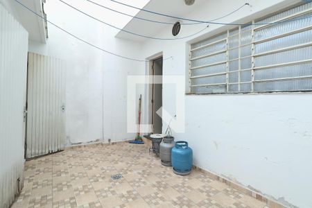 Casa à venda com 107m², 3 quartos e 2 vagasQuintal
