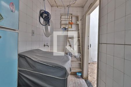 Casa à venda com 107m², 3 quartos e 2 vagasÁrea de Serviço