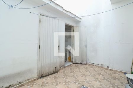 Casa à venda com 107m², 3 quartos e 2 vagasBanheiro
