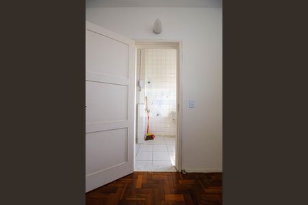 Apartamento à venda com 67m², 2 quartos e 3 vagas Apartamento à venda com 67m², 2 quartos e 3 vagasQuarto de Serviço