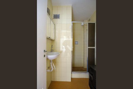 Apartamento à venda com 67m², 2 quartos e 3 vagas Apartamento à venda com 67m², 2 quartos e 3 vagasBanheiro