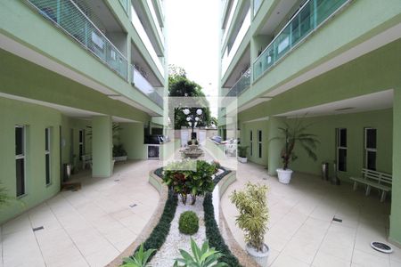 Apartamento para alugar com 67m², 2 quartos e 1 vagaFachada e portaria