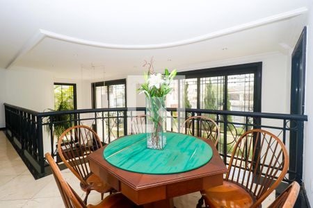 Apartamento à venda com 118m², 4 quartos e 3 vagas Apartamento à venda com 118m², 4 quartos e 3 vagasLounge