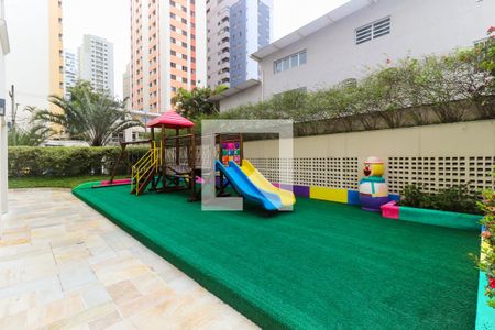 Apartamento à venda com 118m², 4 quartos e 3 vagas Apartamento à venda com 118m², 4 quartos e 3 vagasÁrea Comum - Playground