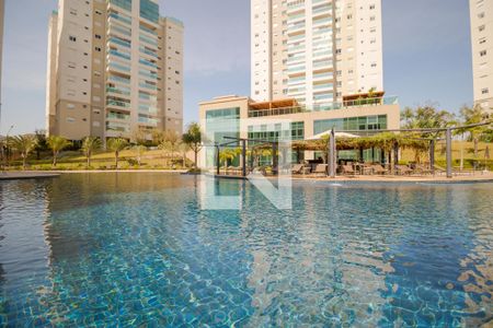 Apartamento à venda com 198m², 3 quartos e 3 vagasÁrea comum - Piscina