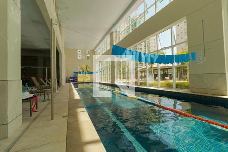 Apartamento à venda com 198m², 3 quartos e 3 vagasÁrea comum - Piscina Coberta