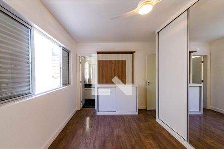 Apartamento à venda com 111m², 3 quartos e 3 vagas Apartamento à venda com 111m², 3 quartos e 3 vagasSuíte