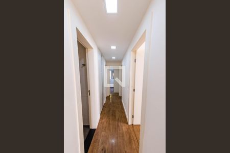 Apartamento à venda com 111m², 3 quartos e 3 vagas Apartamento à venda com 111m², 3 quartos e 3 vagasCorredor