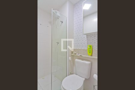 Banheiro de apartamento para alugar com 1 quarto, 30m² em Vila Palmeiras, São Paulo