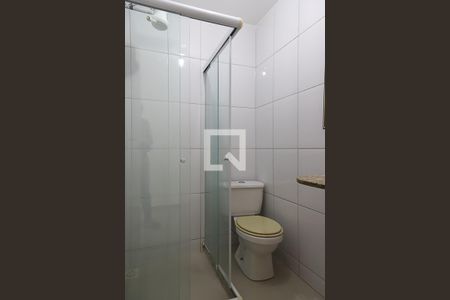 Casa para alugar com 107m², 2 quartos e 1 vaga Casa para alugar com 107m², 2 quartos e 1 vagaBanheiro social