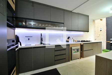 Casa à venda com 164m², 2 quartos e 2 vagasCozinha