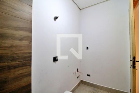 Casa à venda com 164m², 2 quartos e 2 vagasBanheiro da Suíte 2