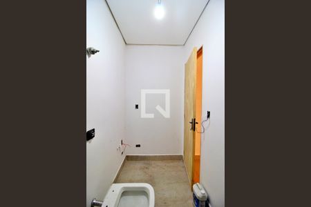 Casa à venda com 164m², 2 quartos e 2 vagasBanheiro da Suíte 2