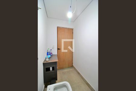 Casa à venda com 164m², 2 quartos e 2 vagasBanheiro