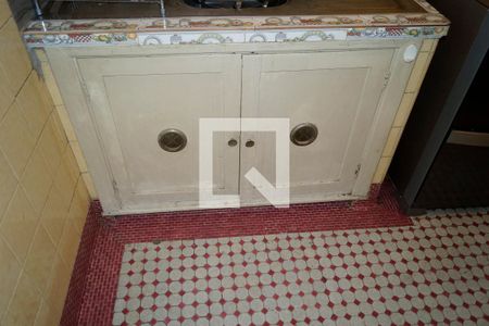 Apartamento à venda com 100m², 2 quartos e sem vaga Apartamento à venda com 100m², 2 quartos e sem vagaCozinha e Área de Serviço