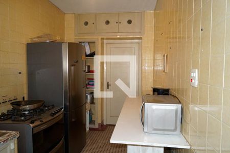 Apartamento à venda com 100m², 2 quartos e sem vaga Apartamento à venda com 100m², 2 quartos e sem vagaCozinha e Área de Serviço