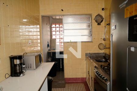 Apartamento à venda com 100m², 2 quartos e sem vaga Apartamento à venda com 100m², 2 quartos e sem vagaCozinha e Área de Serviço