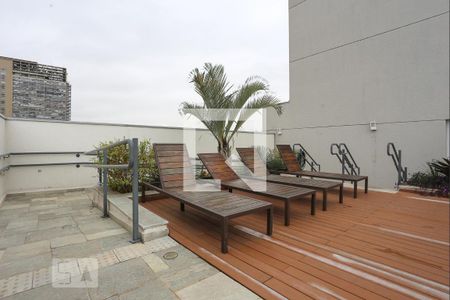 Studio à venda com 30m², 1 quarto e 1 vaga Studio à venda com 30m², 1 quarto e 1 vagaÁrea comum - Piscina