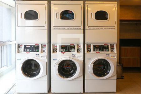 Studio à venda com 30m², 1 quarto e 1 vaga Studio à venda com 30m², 1 quarto e 1 vagaÁrea comum - Lavanderia