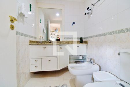 Apartamento para alugar com 600m², 4 quartos e 5 vagas Apartamento para alugar com 600m², 4 quartos e 5 vagasBanheiro da Suíte 3