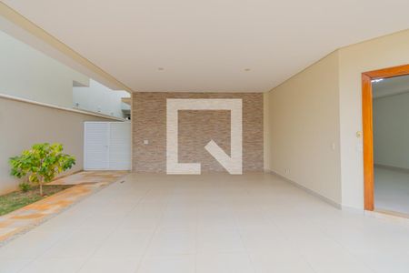 Garagem de casa de condomínio para alugar com 4 quartos, 318m² em Swiss Park, Campinas