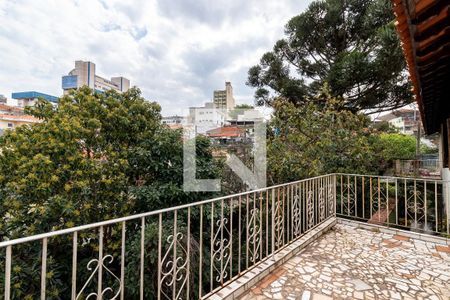 Casa à venda com 700m², 3 quartos e 6 vagasVaranda Lateral do Quarto 3