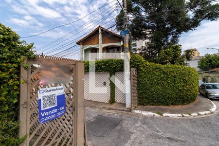 Casa à venda com 700m², 3 quartos e 6 vagasFachada