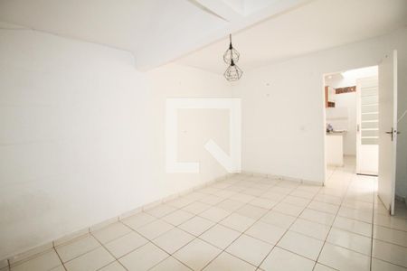 Casa à venda com 150m², 4 quartos e 1 vagasala casa 2