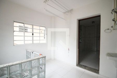 Casa à venda com 150m², 4 quartos e 1 vagaarea de serviço