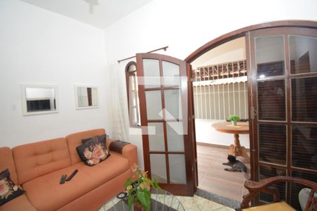 Sala de casa para alugar com 1 quarto, 80m² em Oswaldo Cruz, Rio de Janeiro