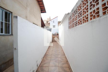 Casa à venda com 320m², 6 quartos e 2 vagas Casa à venda com 320m², 6 quartos e 2 vagasQuintal (Casa 02)