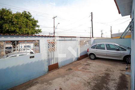 Casa à venda com 320m², 6 quartos e 2 vagas Casa à venda com 320m², 6 quartos e 2 vagasGaragem