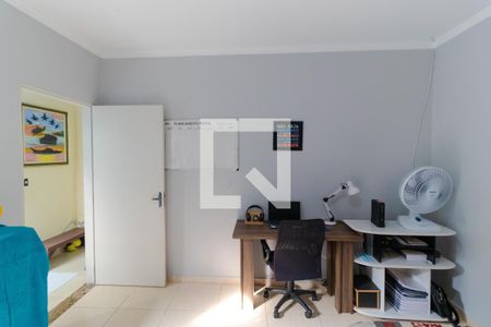 Casa à venda com 320m², 6 quartos e 2 vagas Casa à venda com 320m², 6 quartos e 2 vagasQuarto 03