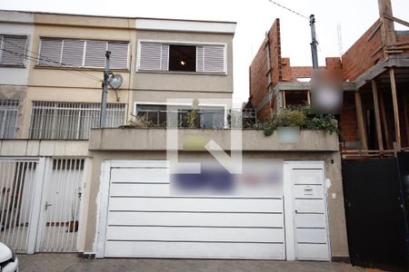Casa à venda com 200m², 3 quartos e 3 vagasFachada