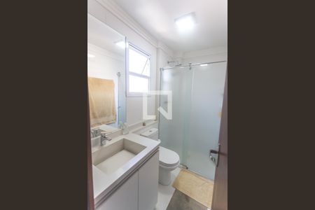 Apartamento à venda com 199m², 3 quartos e 2 vagas Apartamento à venda com 199m², 3 quartos e 2 vagasBanheiro suíte