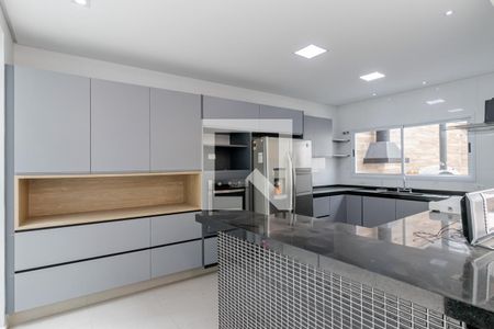 Casa à venda com 650m², 4 quartos e 4 vagas Casa à venda com 650m², 4 quartos e 4 vagasCozinha