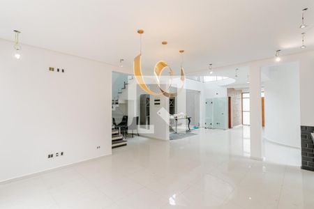 Casa à venda com 650m², 4 quartos e 4 vagas Casa à venda com 650m², 4 quartos e 4 vagasSala de Jantar