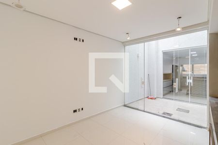 Casa à venda com 650m², 4 quartos e 4 vagas Casa à venda com 650m², 4 quartos e 4 vagasEscritório