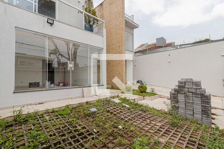 Casa à venda com 650m², 4 quartos e 4 vagas Casa à venda com 650m², 4 quartos e 4 vagasGaragem