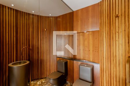 Casa à venda com 650m², 4 quartos e 4 vagas Casa à venda com 650m², 4 quartos e 4 vagasLavabo