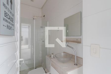 Casa à venda com 650m², 4 quartos e 4 vagas Casa à venda com 650m², 4 quartos e 4 vagasBanheiro de Serviço