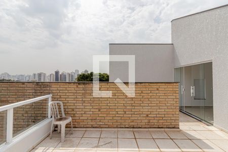 Casa à venda com 650m², 4 quartos e 4 vagas Casa à venda com 650m², 4 quartos e 4 vagasTerraço