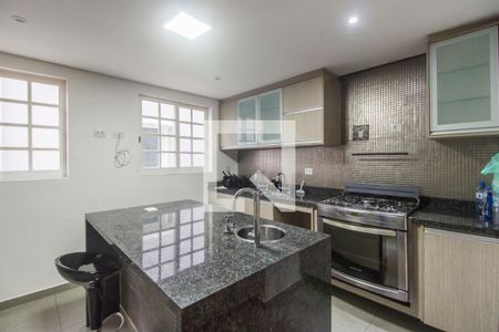 Casa de condomínio à venda com 420m², 7 quartos e 4 vagasCozinha