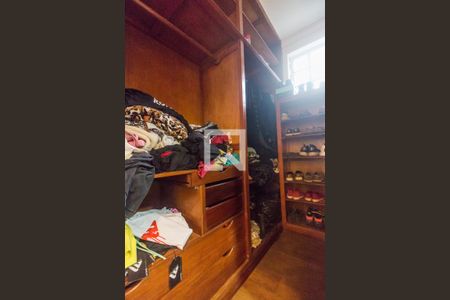 Casa de condomínio à venda com 420m², 7 quartos e 4 vagasCloset da suíte