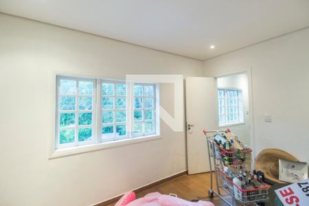 Casa de condomínio à venda com 420m², 7 quartos e 4 vagasEscritório