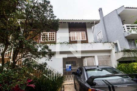 Casa de condomínio à venda com 420m², 7 quartos e 4 vagasVista da Rua