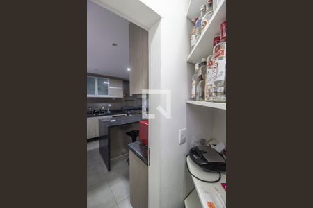 Casa de condomínio à venda com 420m², 7 quartos e 4 vagasDespensa