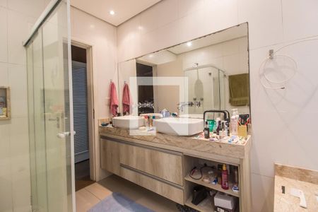 Casa de condomínio à venda com 420m², 7 quartos e 4 vagasBanheiro da Suíte