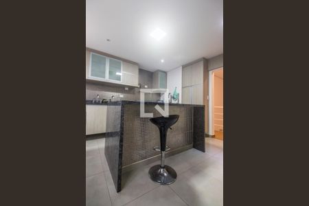 Casa de condomínio à venda com 420m², 7 quartos e 4 vagasCozinha